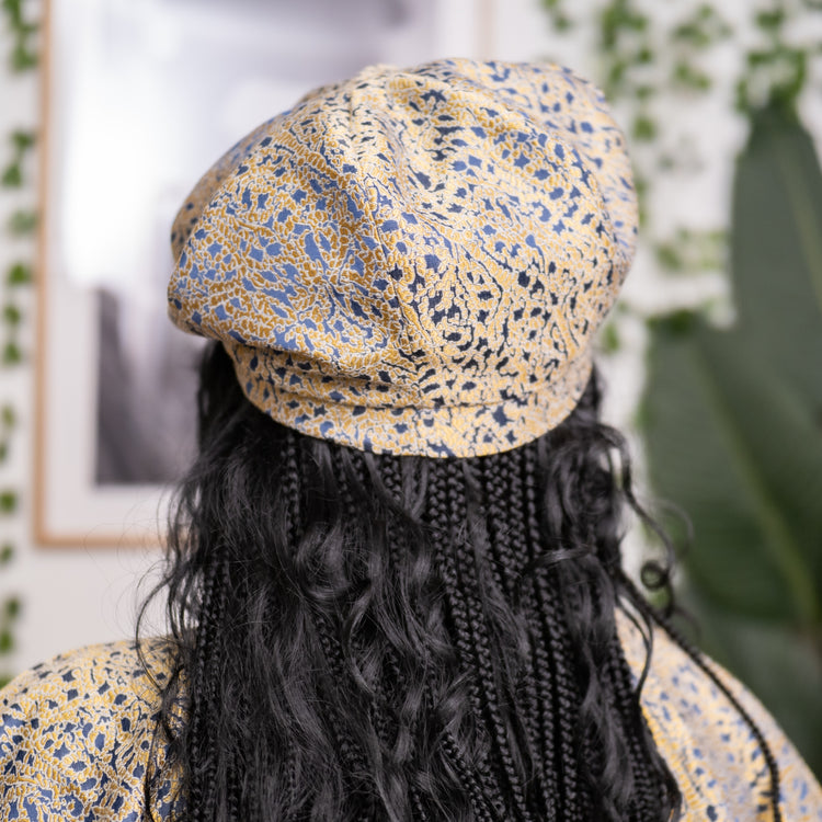 Isio Beret in Gold/Blue